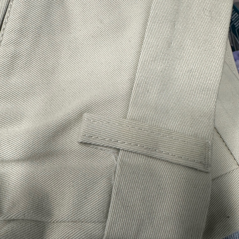 St. John's Bay Classic Fit Khaki Pants Size 30 x 32 - Picture 3 of 3